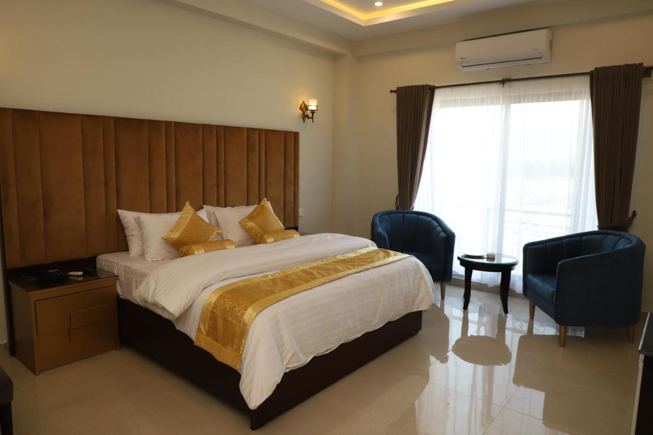 Mam Derai Swat Palace Hotel By Northin מראה חיצוני תמונה