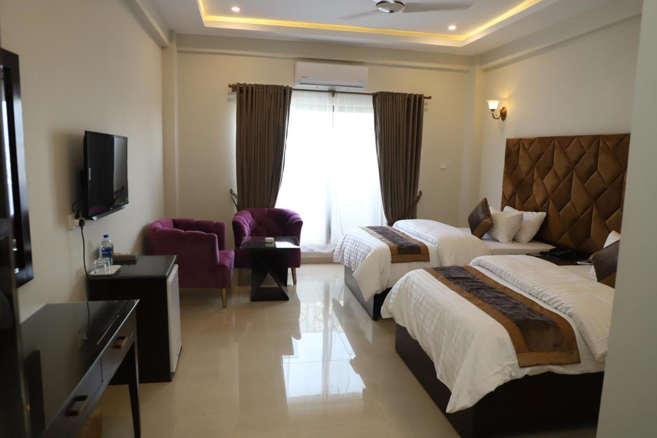 Mam Derai Swat Palace Hotel By Northin מראה חיצוני תמונה