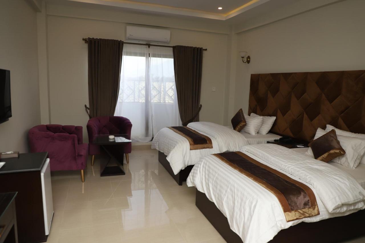 Mam Derai Swat Palace Hotel By Northin מראה חיצוני תמונה