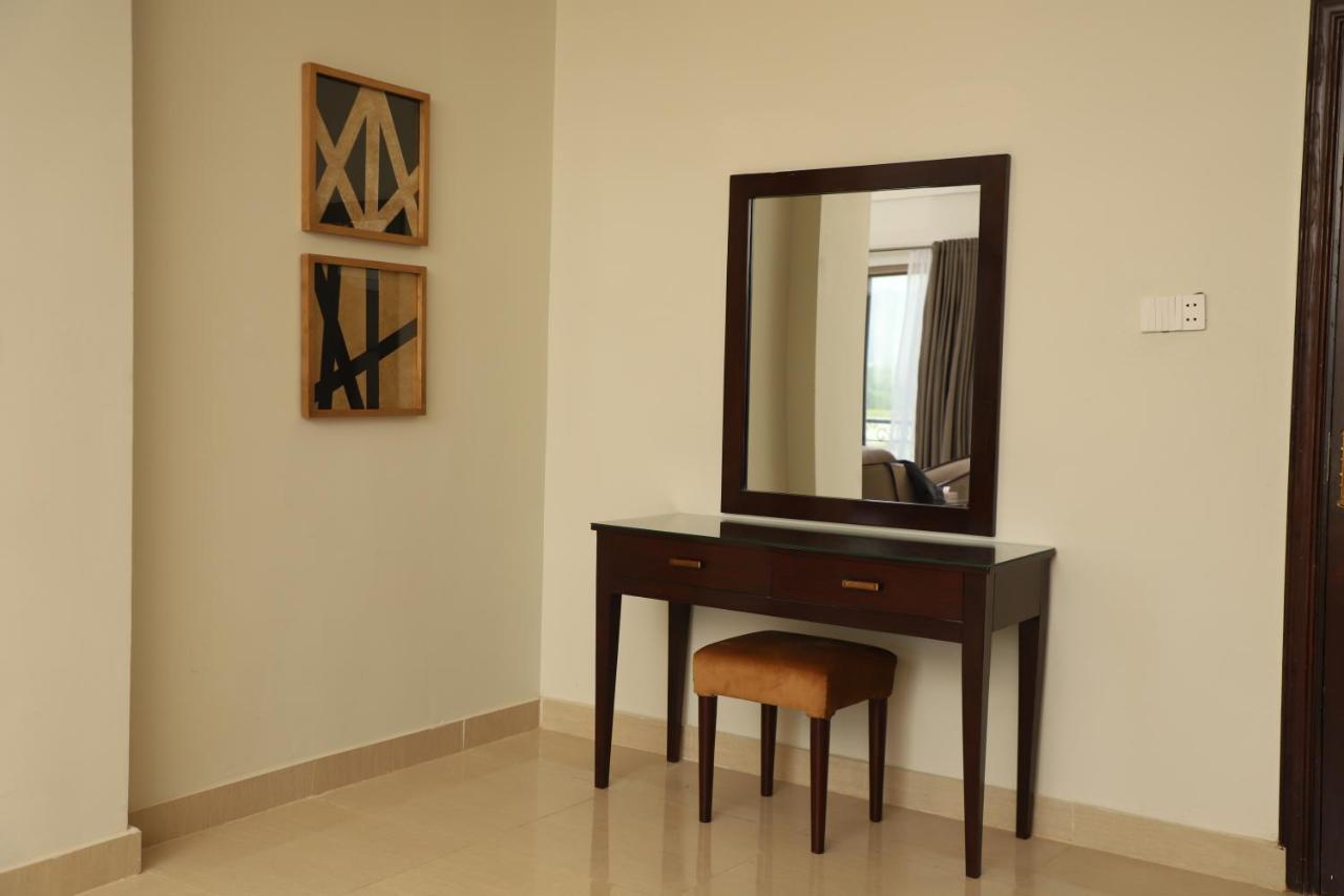 Mam Derai Swat Palace Hotel By Northin מראה חיצוני תמונה