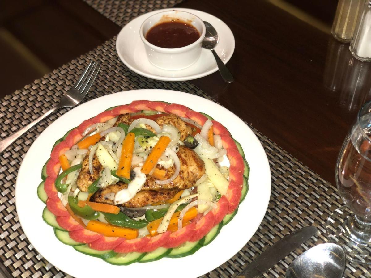 Mam Derai Swat Palace Hotel By Northin מראה חיצוני תמונה